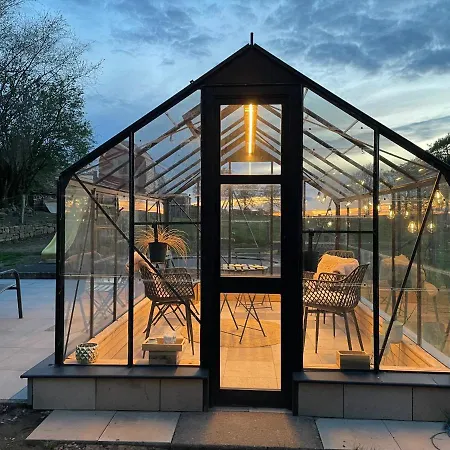 A Mon Chal 아파트